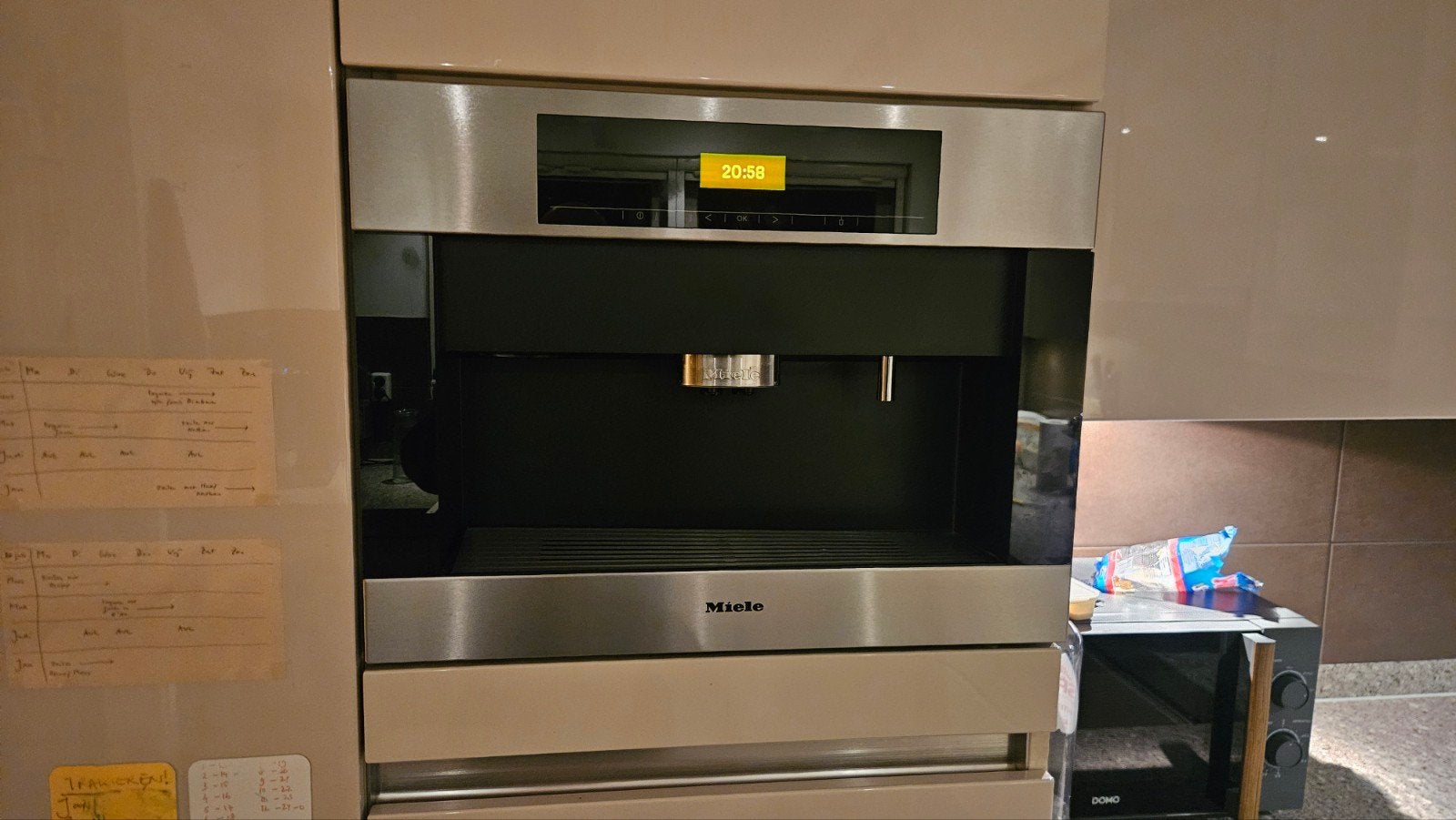 Inbouw Miele Koffiemachine CVA 5065 vaste wateraansluiting, Witgoed en Apparatuur, Ophalen, 10 kopjes of meer, Koffiemachine, Zo goed als nieuw
