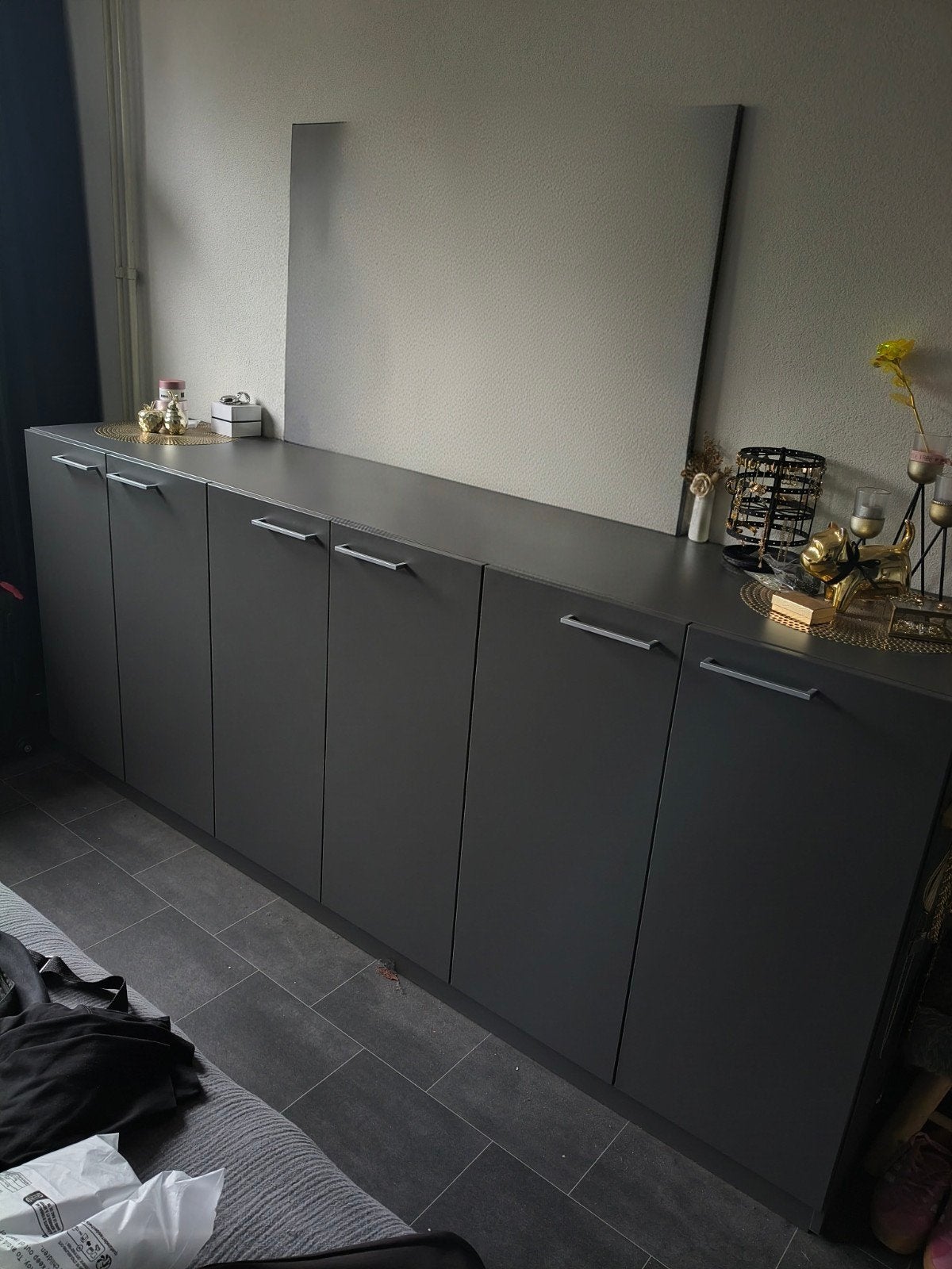 Antraciet dressoir van Arti Design met planken, Ophalen, Overige materialen, Met deur(en), Zo goed als nieuw