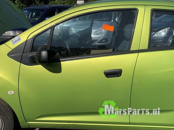 Portier 4Deurs links-voor van een Chevrolet Spark, Gebruikt, Deur, -, Ophalen of Verzenden