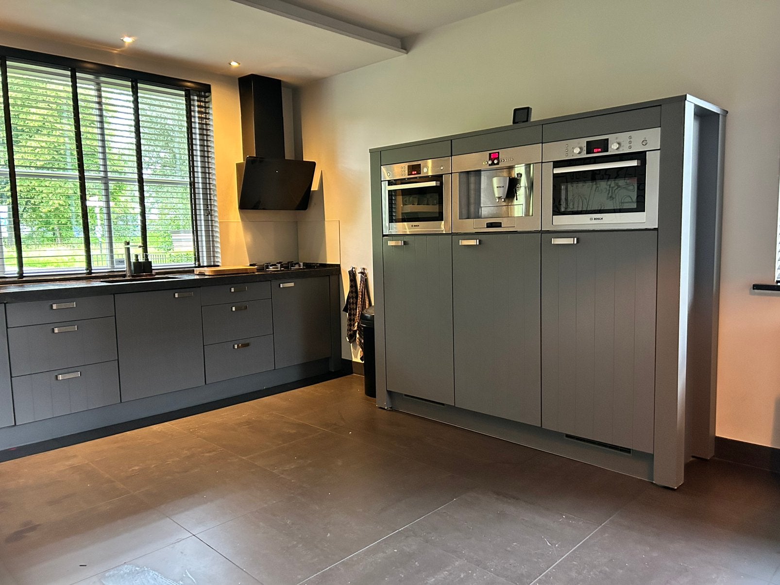 Nette complete keuken  (gebruikt), Ophalen of Verzenden, Zo goed als nieuw, Grijs, Hoekkeuken