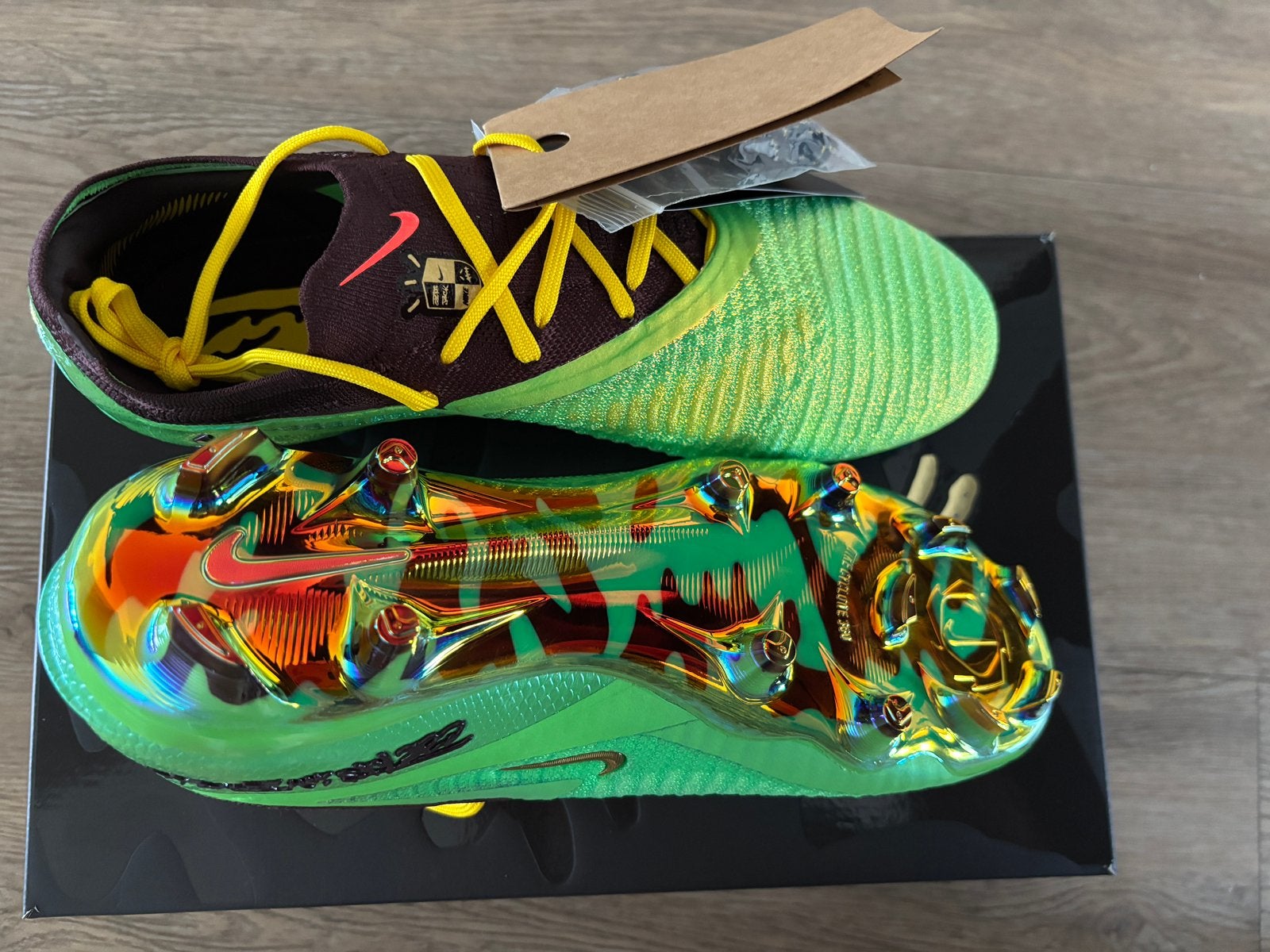 Nieuwe Nike Phantom 6 low Elite FG SE maat 42, Ophalen of Verzenden, Nieuw, Schoenen