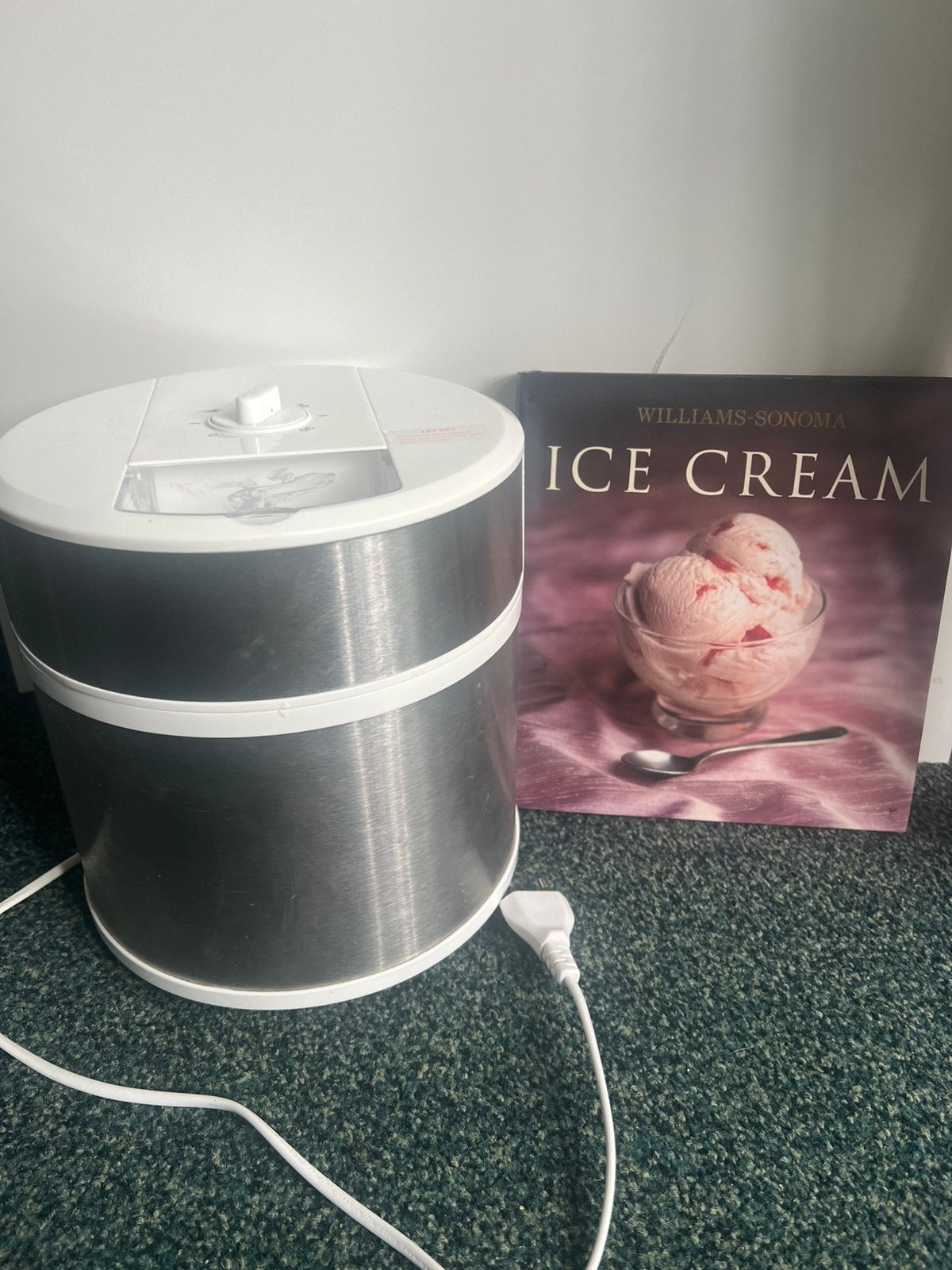 Ice cream machine with the book, Ophalen of Verzenden, Gebruikt, Zelfvriezend