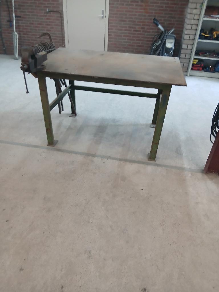 Stalen werkbank/lastafel 1mx1.5m, Ophalen, Gebruikt, 170 cm of meer, Bankschroef
