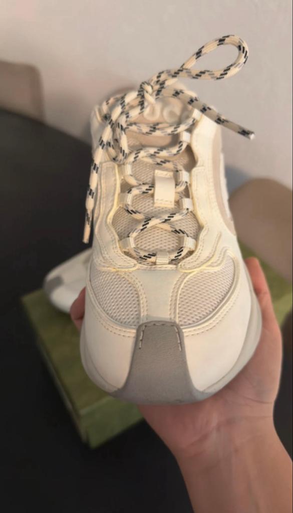 Gucci Rhyton Sneakers - Zo goed als nieuw, Kleding | Dames, Schoenen, Zo goed als nieuw, Sneakers of Gympen, Beige, Ophalen of Verzenden