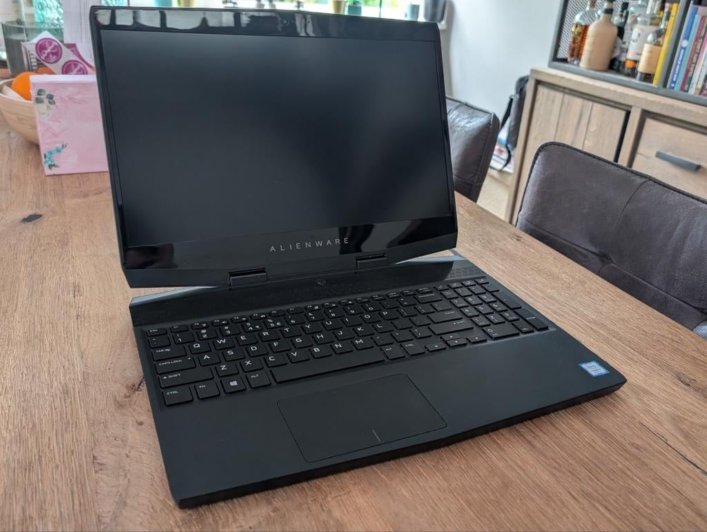Alienware m15 Gaming Laptop (Nieuwe batterij), Computers en Software, Windows Laptops, Ophalen of Verzenden, Zo goed als nieuw