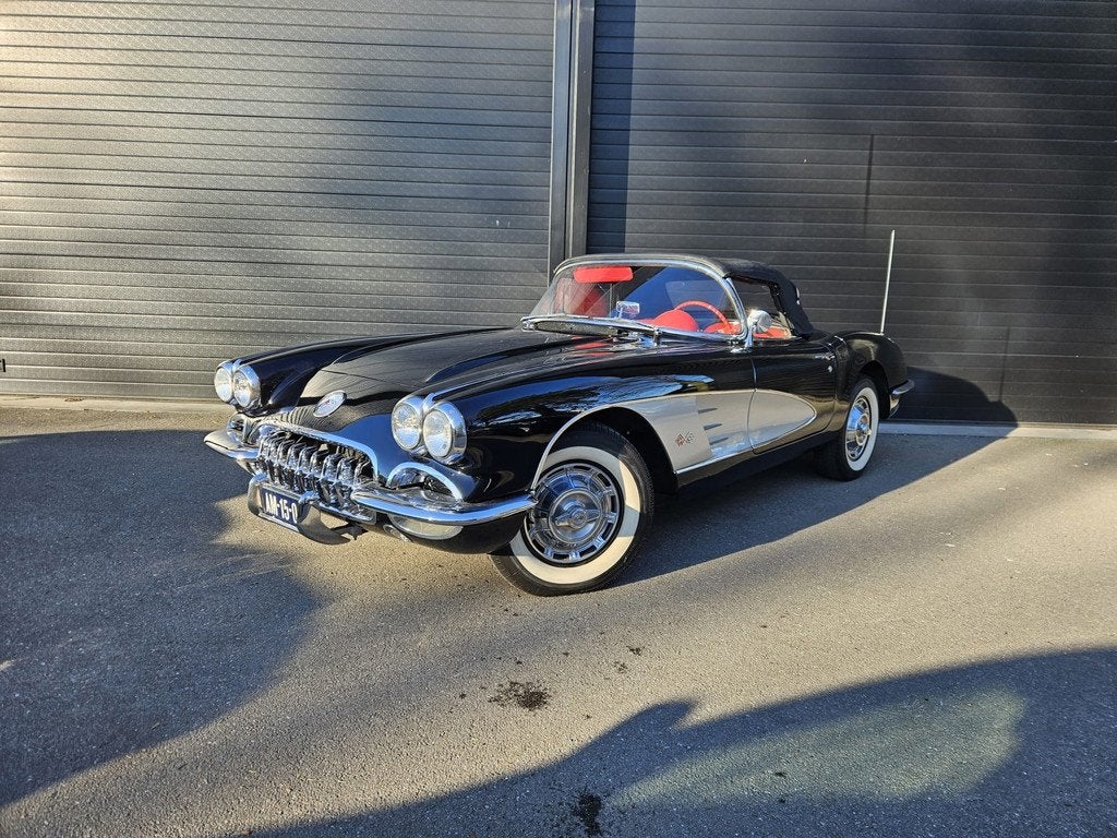 INKOOP / GEZOCHT OLDTIMERS, SCHUURVONDSTEN, VERZAMELINGEN, A, Auto's, Automaat, Achterwielaandrijving, 8 cilinders, 4 stoelen