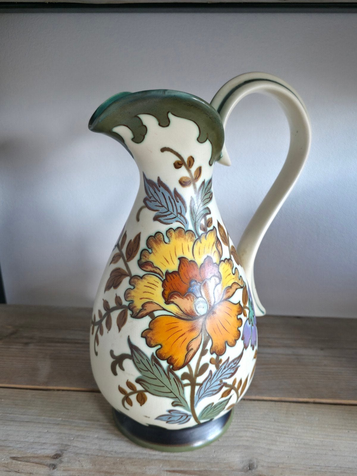 Antieke Koninklijke Gouda Royal vaas/kan, bloemmotief, Antiek en Kunst, Ophalen of Verzenden