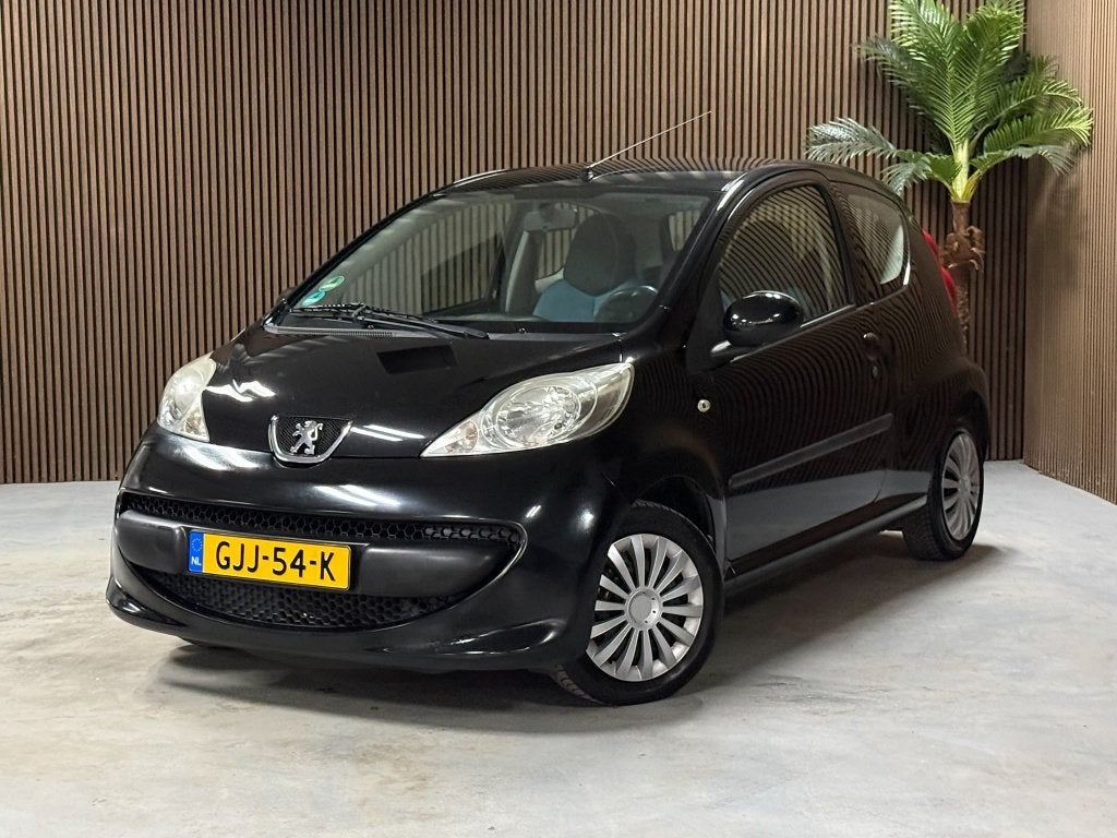 Peugeot 107 1.0-12V XS (bj 2008), Voorwielaandrijving, Elektrische ramen, Gebruikt, 4 stoelen