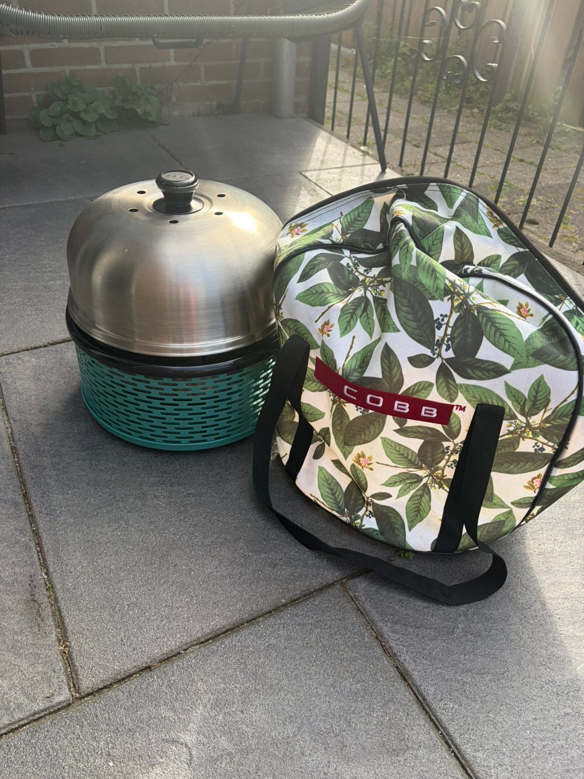 Cobb barbecue mint groen met bijbehorende tas, Ophalen, Zo goed als nieuw, Overige materialen, Pot, Bus of Blik