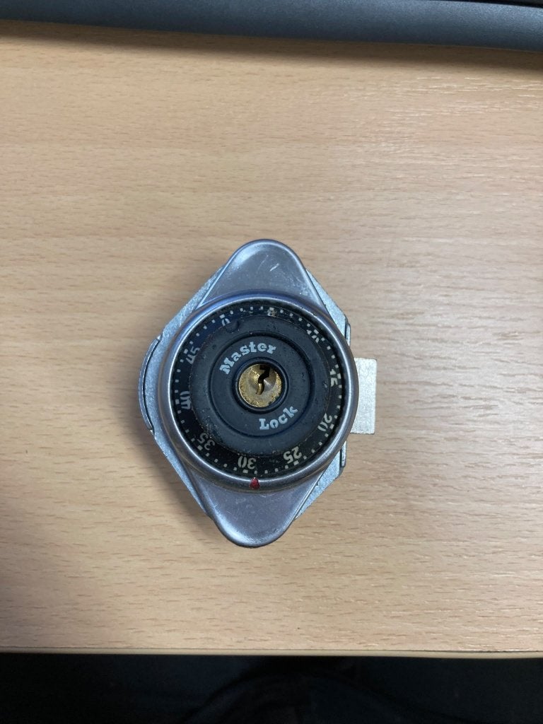 Masterlock codeslot systeem 40 sloten, Ophalen of Verzenden, Gebruikt, IJzer, Slot