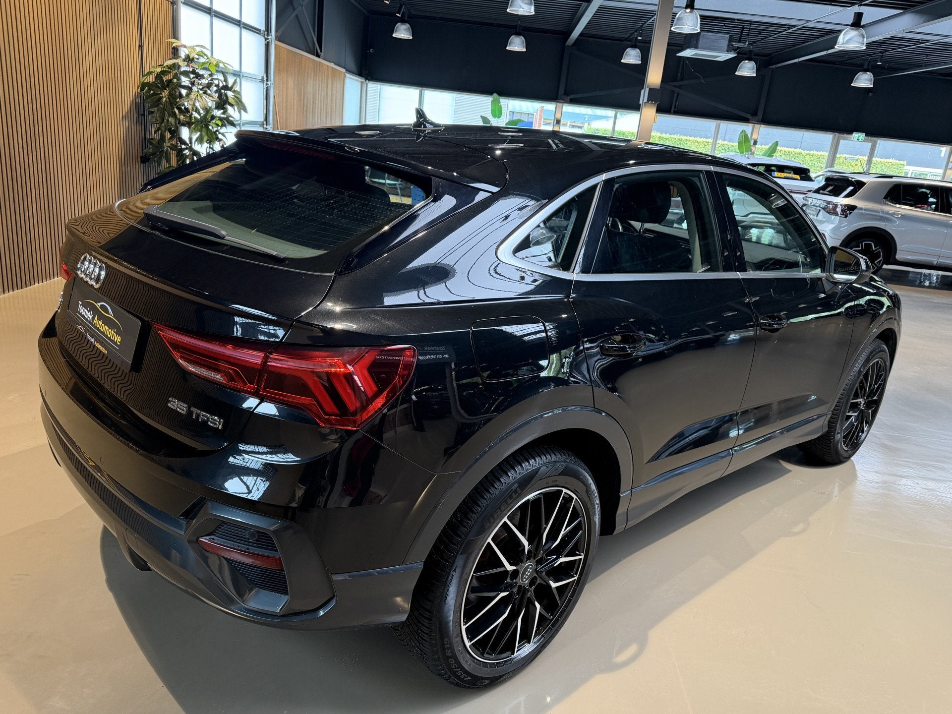 Audi Q3 Sportback 35 TFSI Pro Line AUTOMAAT | CRUISE/CLIMATE, Auto's, Audi, Parkeersensor, Stof, 4 cilinders, 1505 kg