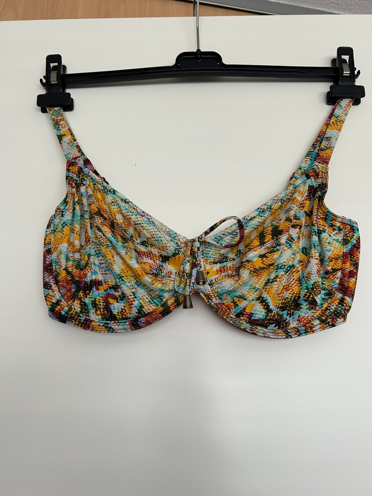 PRIMA DONNA BIKINI, VOLLE CUP BH MET BEUGEL EN 2 TAILLESLIPS, Ophalen of Verzenden, Zo goed als nieuw, Meerkleurig, Bikini