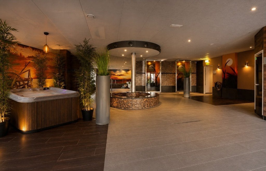 200m2 Luxe Privé Wellness | Sauna, Jacuzzi & Overnachting, Ophalen, Nieuw, Fins of Traditioneel, Complete sauna