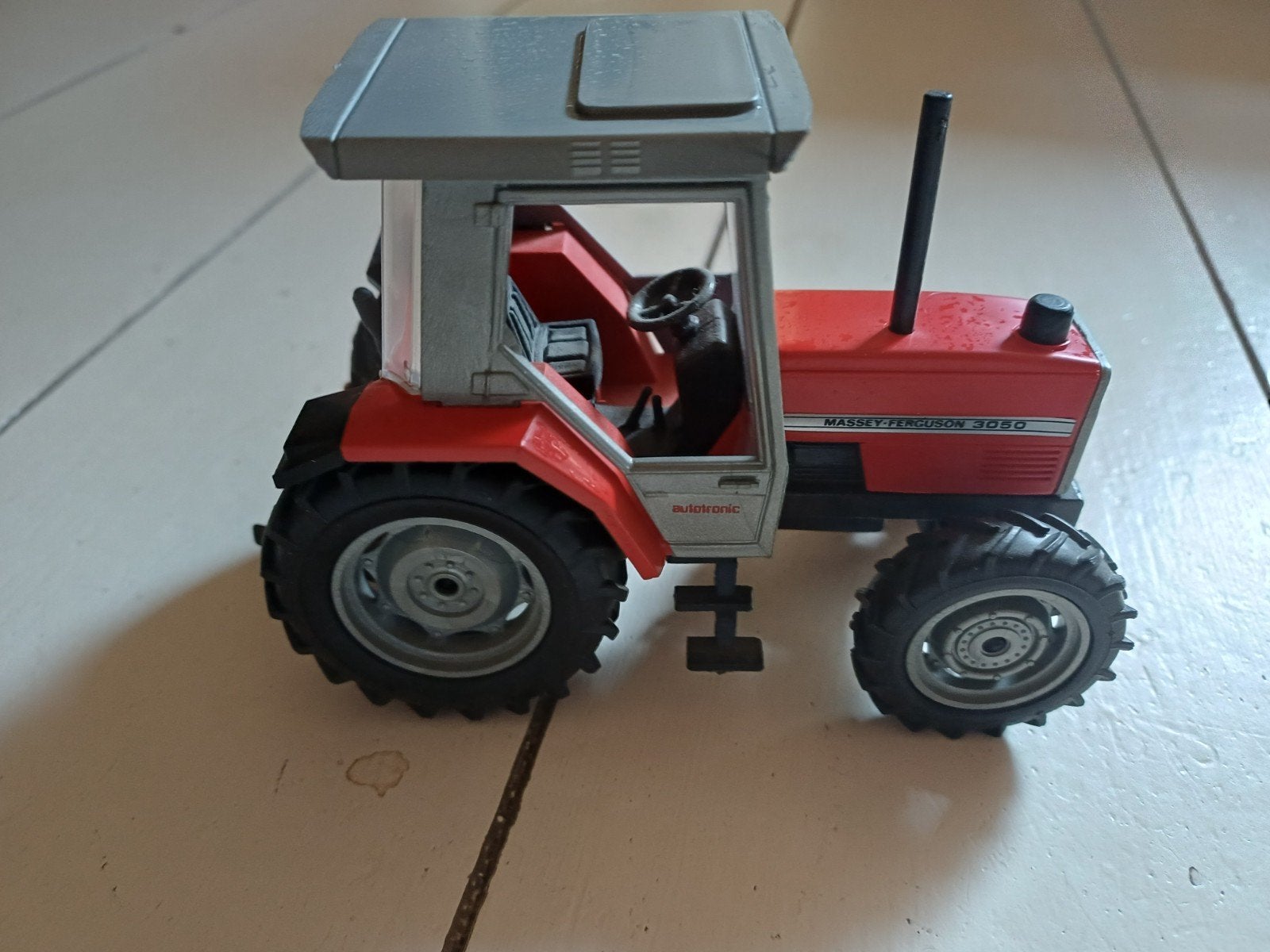 Speelgoed tractor Massey Ferguson 3050, Ophalen of Verzenden, Gebruikt
