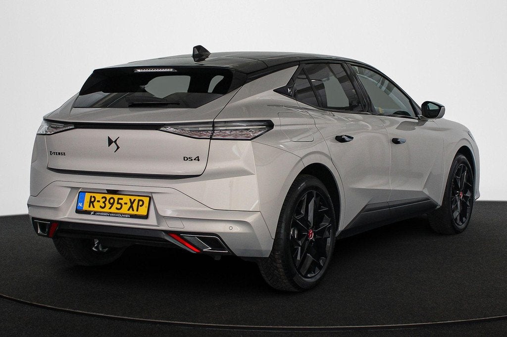 DS 4 E-Tense Performance Line Navigatie Apple CarPlay Achter, Auto's, DS, Gebruikt, 4 cilinders, Hybride Elektrisch/Benzine, DS 4