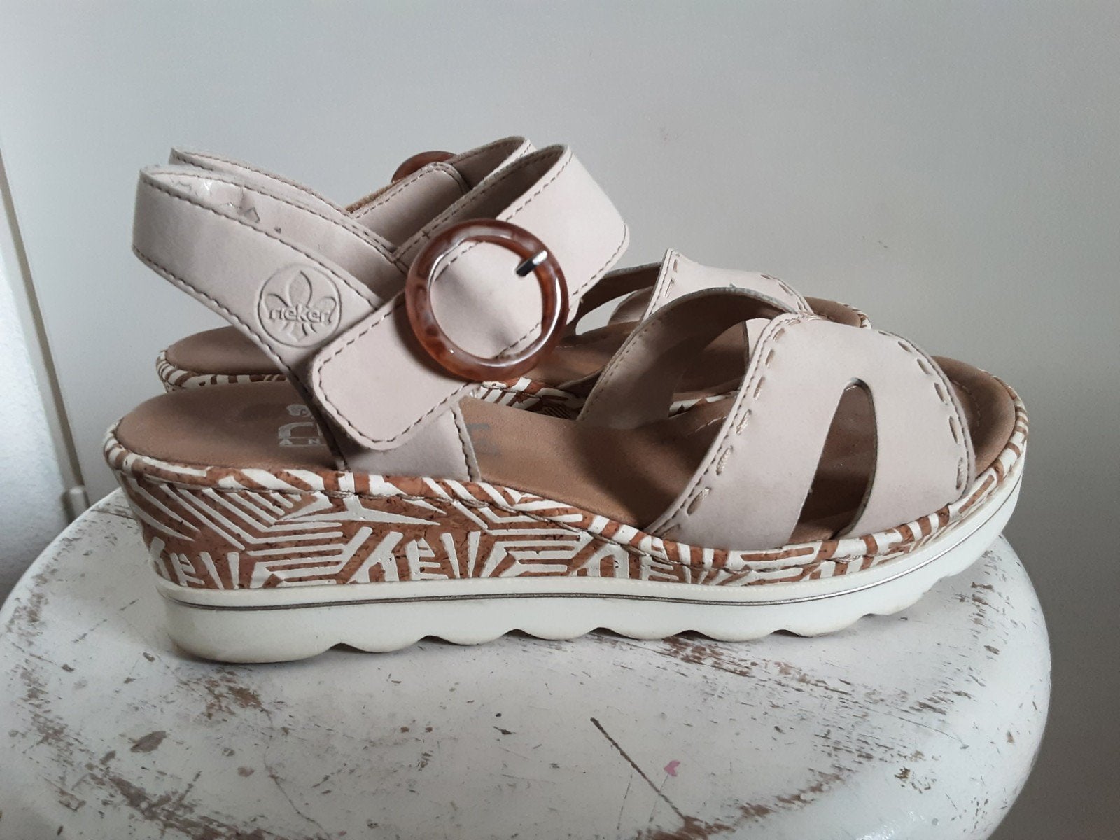RIEKER schoenen sandalen maat 37, Beige, Zo goed als nieuw, Rieker, Sandalen of Muiltjes