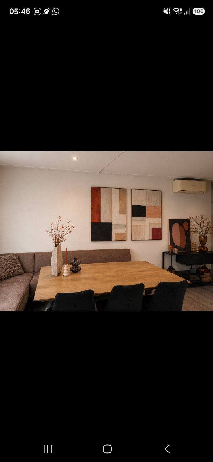 groot schilderij van Coco Maison
