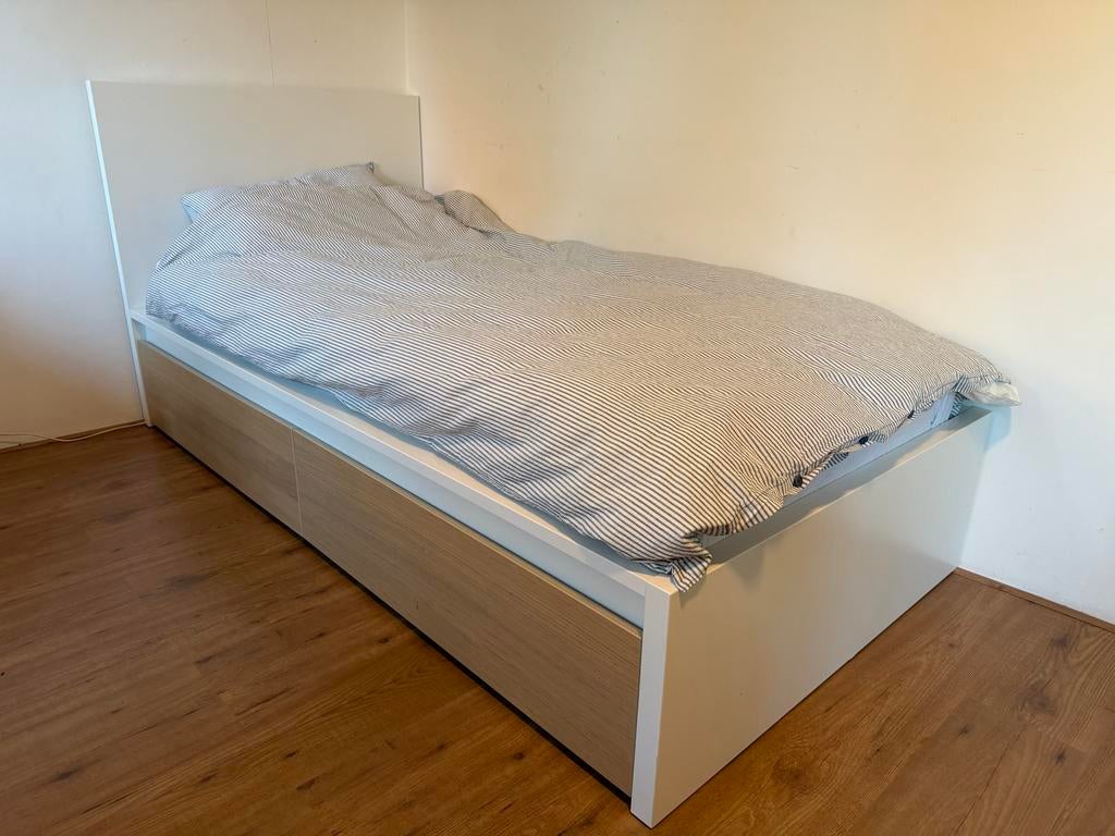 Eenpersoonsbed met matras en twee opberglades, Ophalen, 90 cm, Eenpersoons, Wit