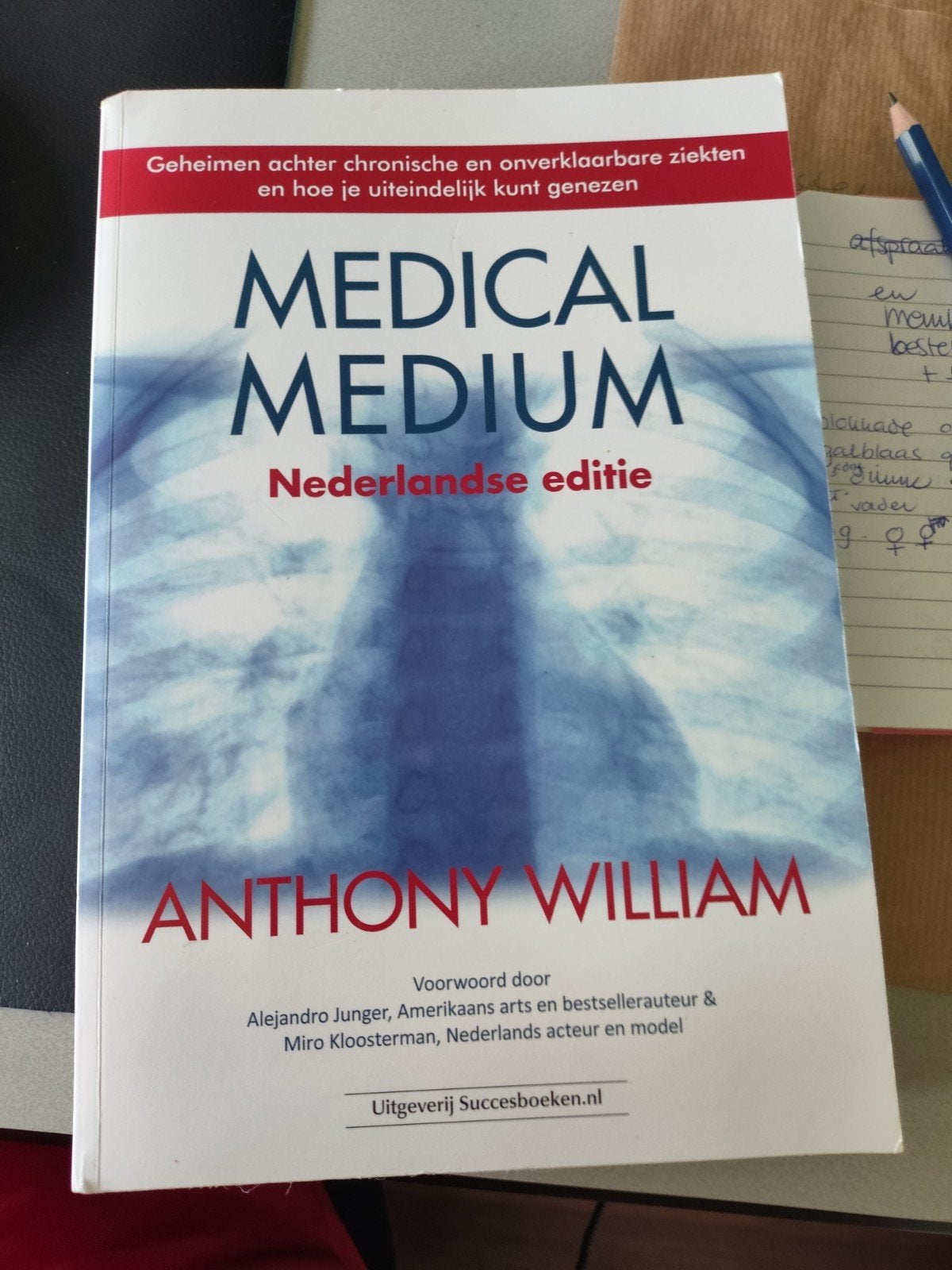 Medical Medium: Geheimen achter chronische ziekten, Ophalen of Verzenden, Zo goed als nieuw, Gezondheid en Conditie, Anthony William