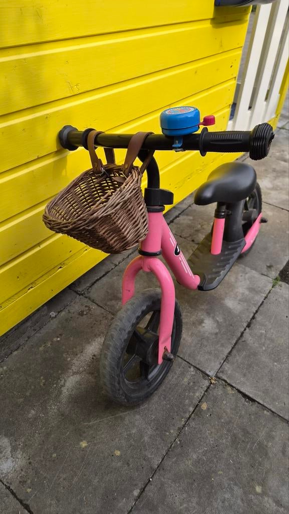 Roze loopfiets met mandje en bel, Ophalen, Gebruikt, Minder dan 16 inch