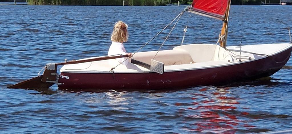 Zeilbootje 4,5 meter met handtrailer - klusproject, Ophalen, Gebruikt, Inclusief trailer