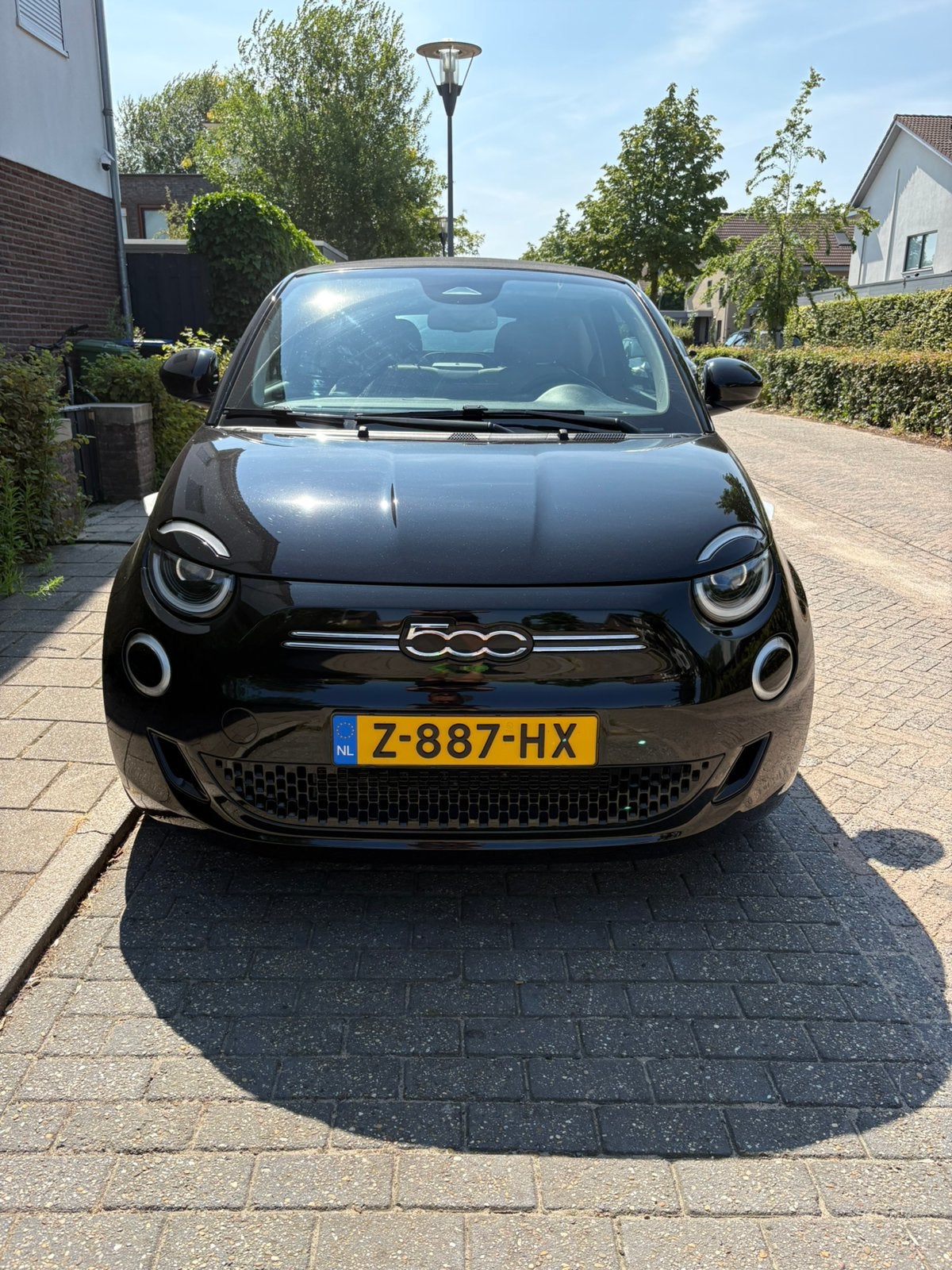 FIAT 500E CABRIO 42KWH MAGIC-EYE17"INCH NIEUWE BANDEN + APK!, Stof, 50 €/maand, Euro 6, Cabriolet