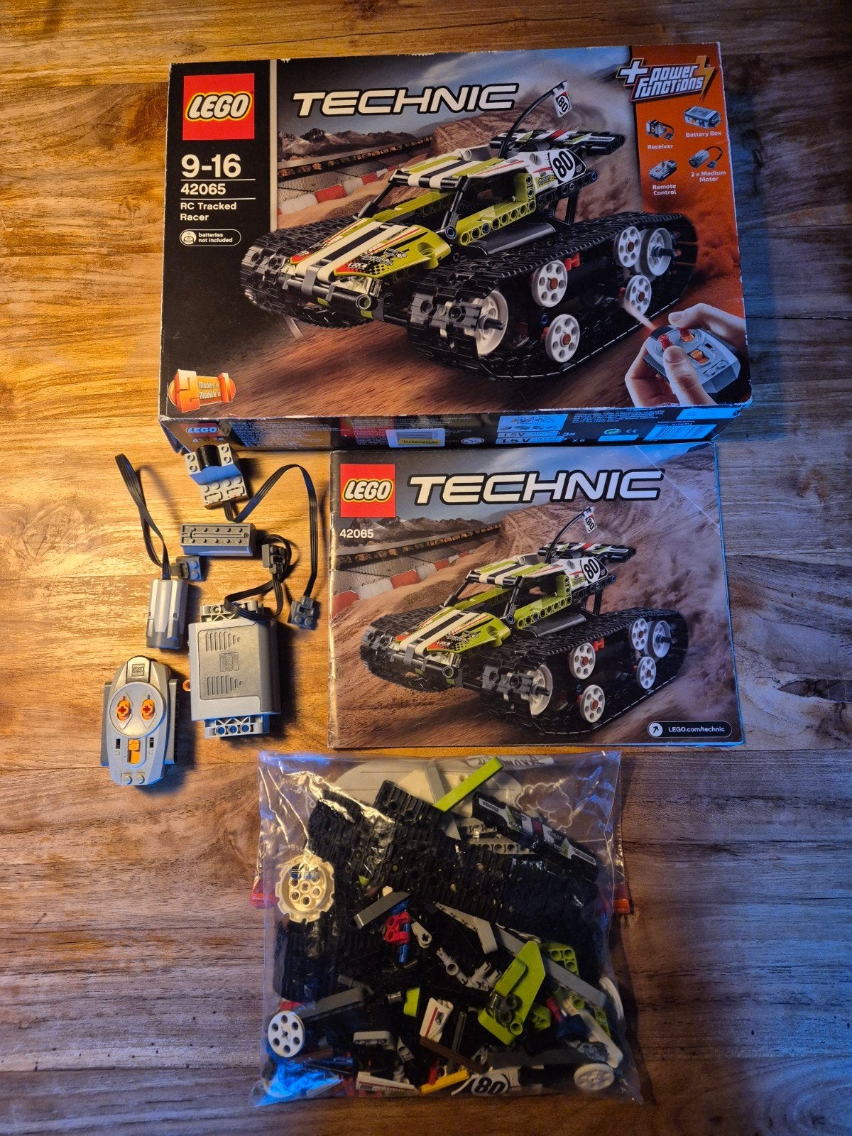 LEGO Technic 42065 RC Tracked Racer - Zo goed als nieuw, Ophalen of Verzenden, Zo goed als nieuw