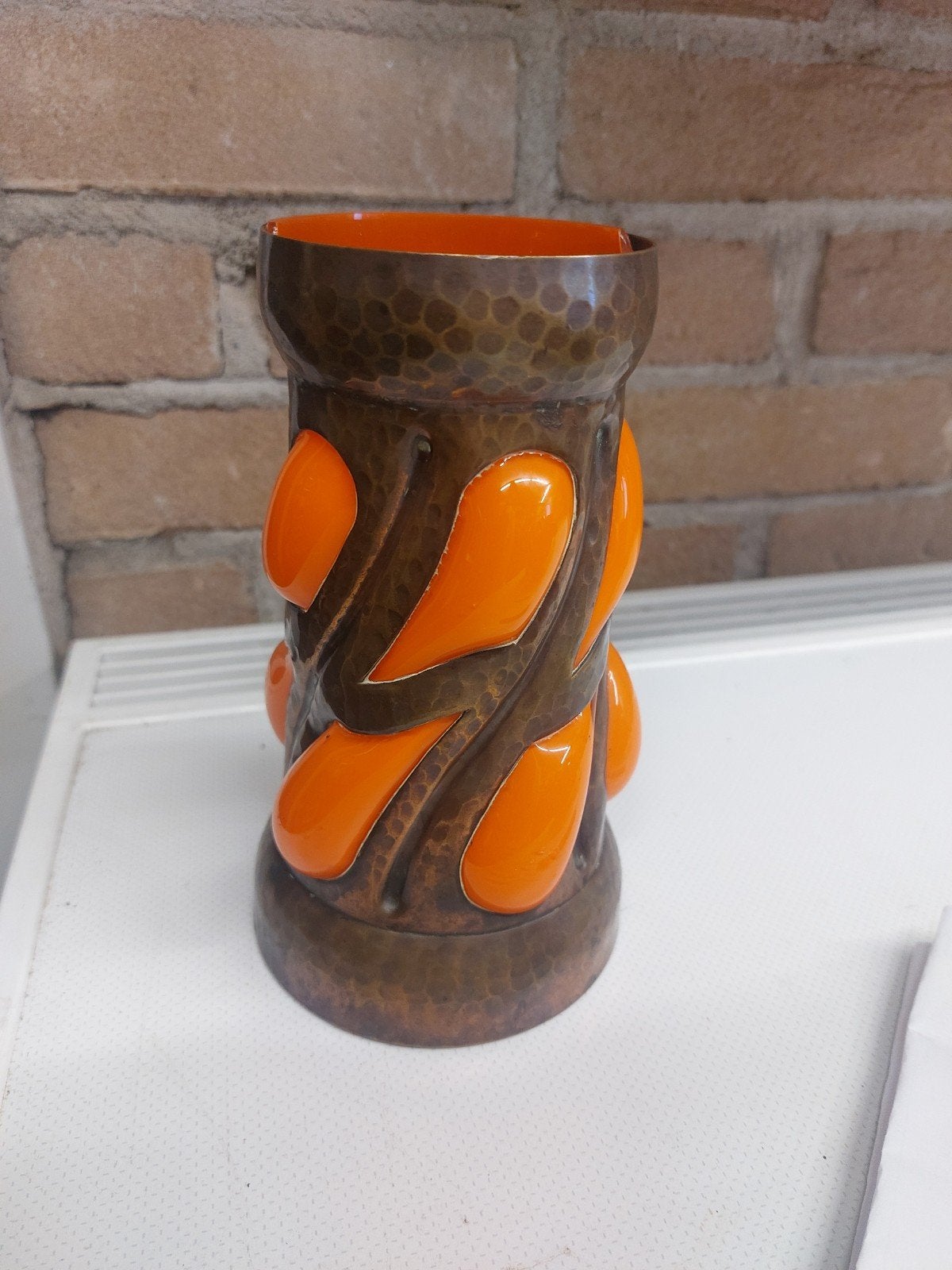 prachtige vormgegeven koperen vaas met ingeblazen glas, Ophalen of Verzenden