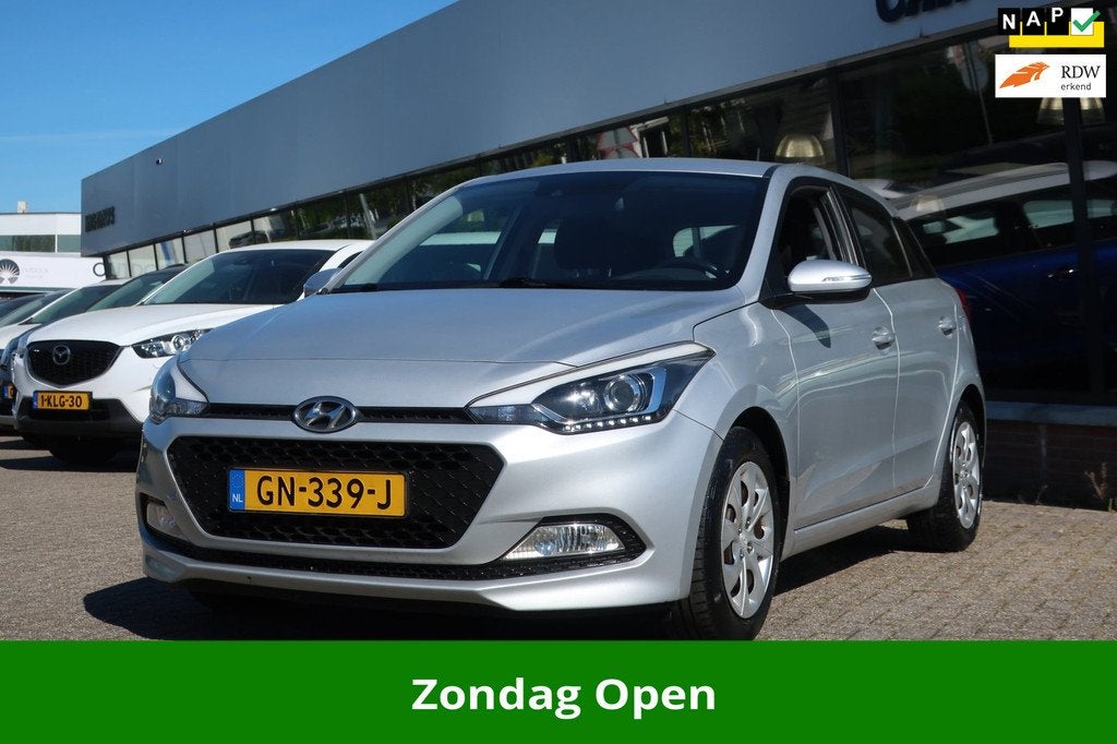 Hyundai I20 1.2 HP i-Motion 2e EIG_LED_AIRCO_CRUIS_PDC_NAP., Auto's, Hyundai, Euro 6, 4 cilinders, Origineel Nederlands, Bedrijf