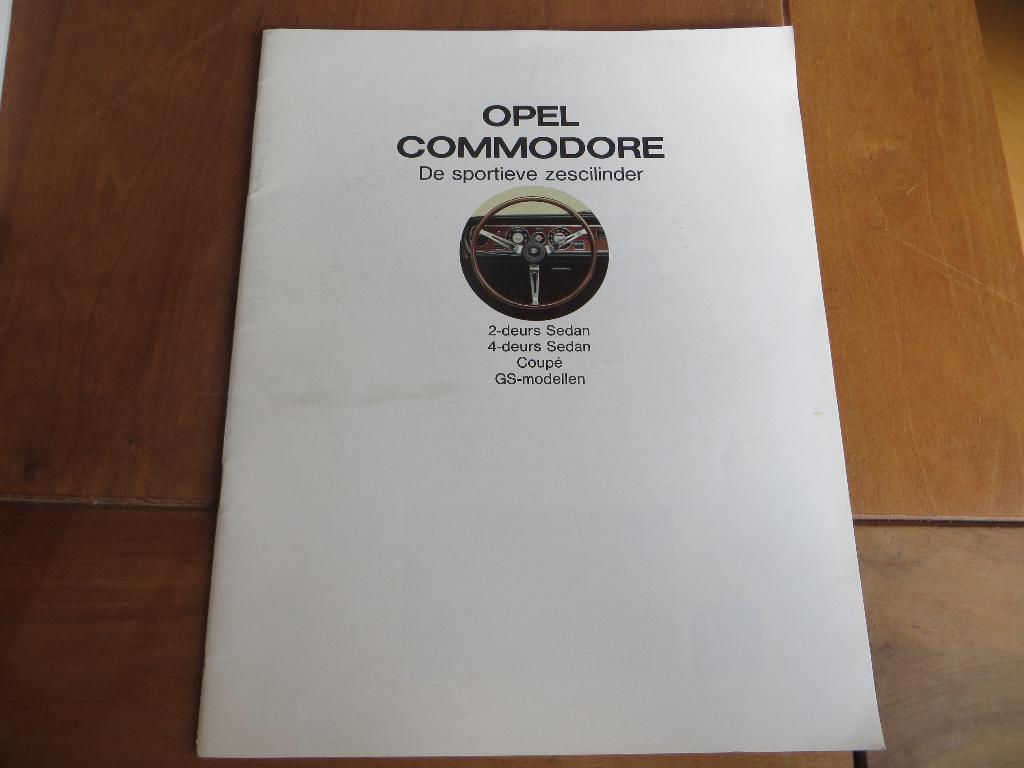 Folder Opel Commodore, Commodore Coupe, Commodore GS 1967, Boeken, Auto's | Folders en Tijdschriften, Zo goed als nieuw, Opel