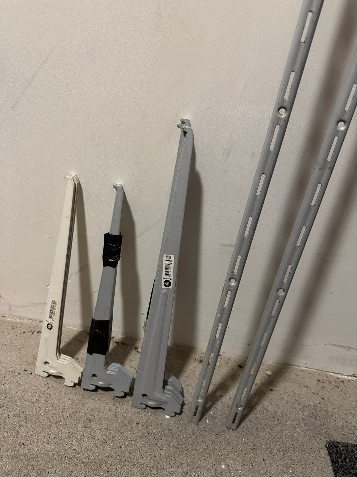 Plankdragers en wandrails voor wandplanken, Ophalen, Gebruikt