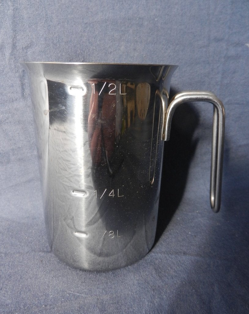 Melkkan / melkopschuimer RVS 0,5 liter. jaren 80. Nieuwstaat, Witgoed en Apparatuur, Ophalen of Verzenden, Zo goed als nieuw, Handmatige melkopschuimer
