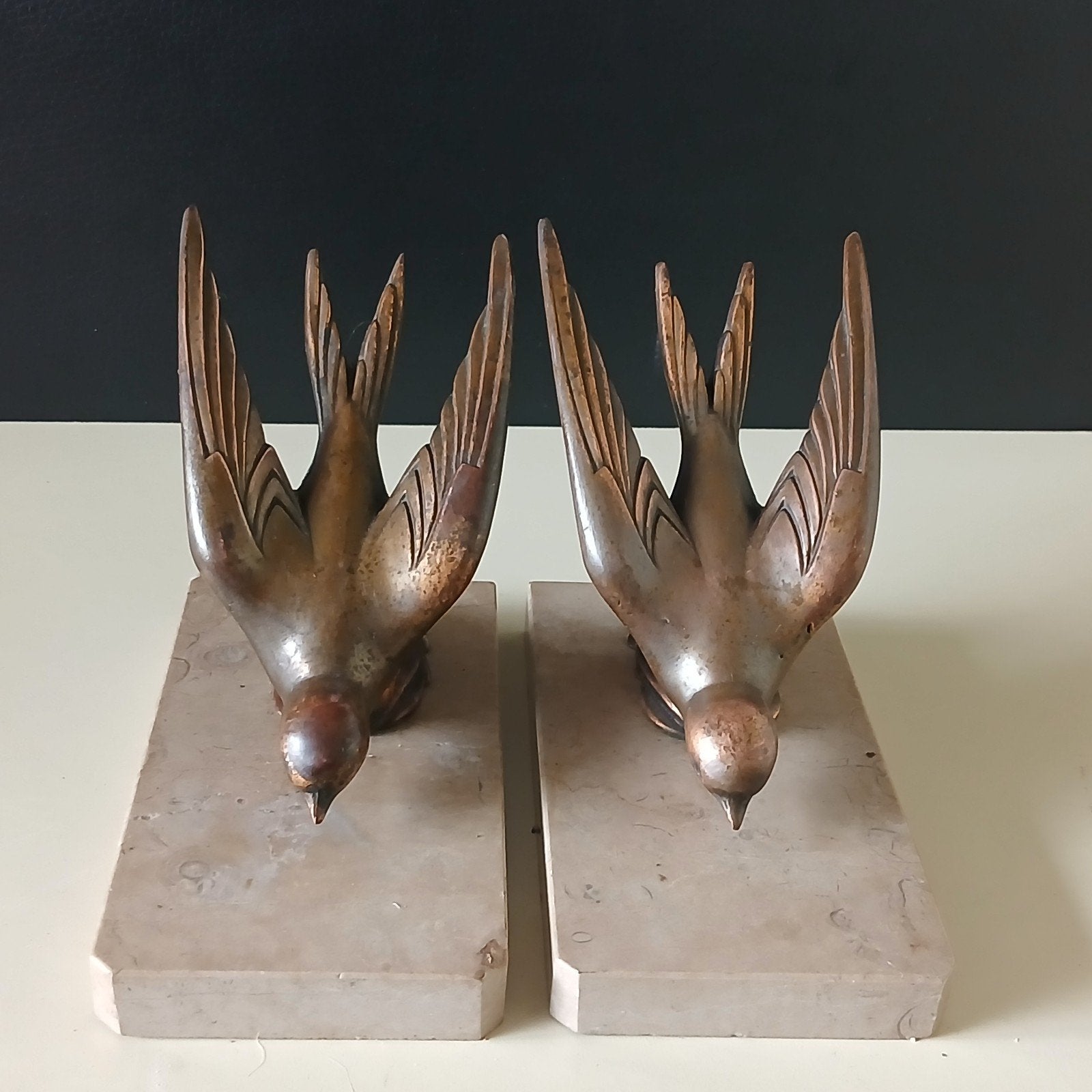 Set Art Deco Zwaluwen op marmer voet, Antiek en Kunst, Ophalen of Verzenden