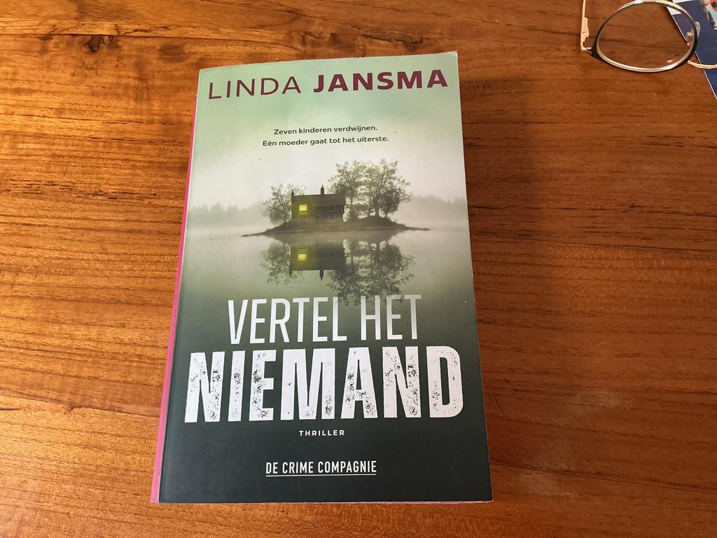 Vertel het Niemand - Linda Jansma (Thriller), Boeken, Ophalen, Zo goed als nieuw, Nederland