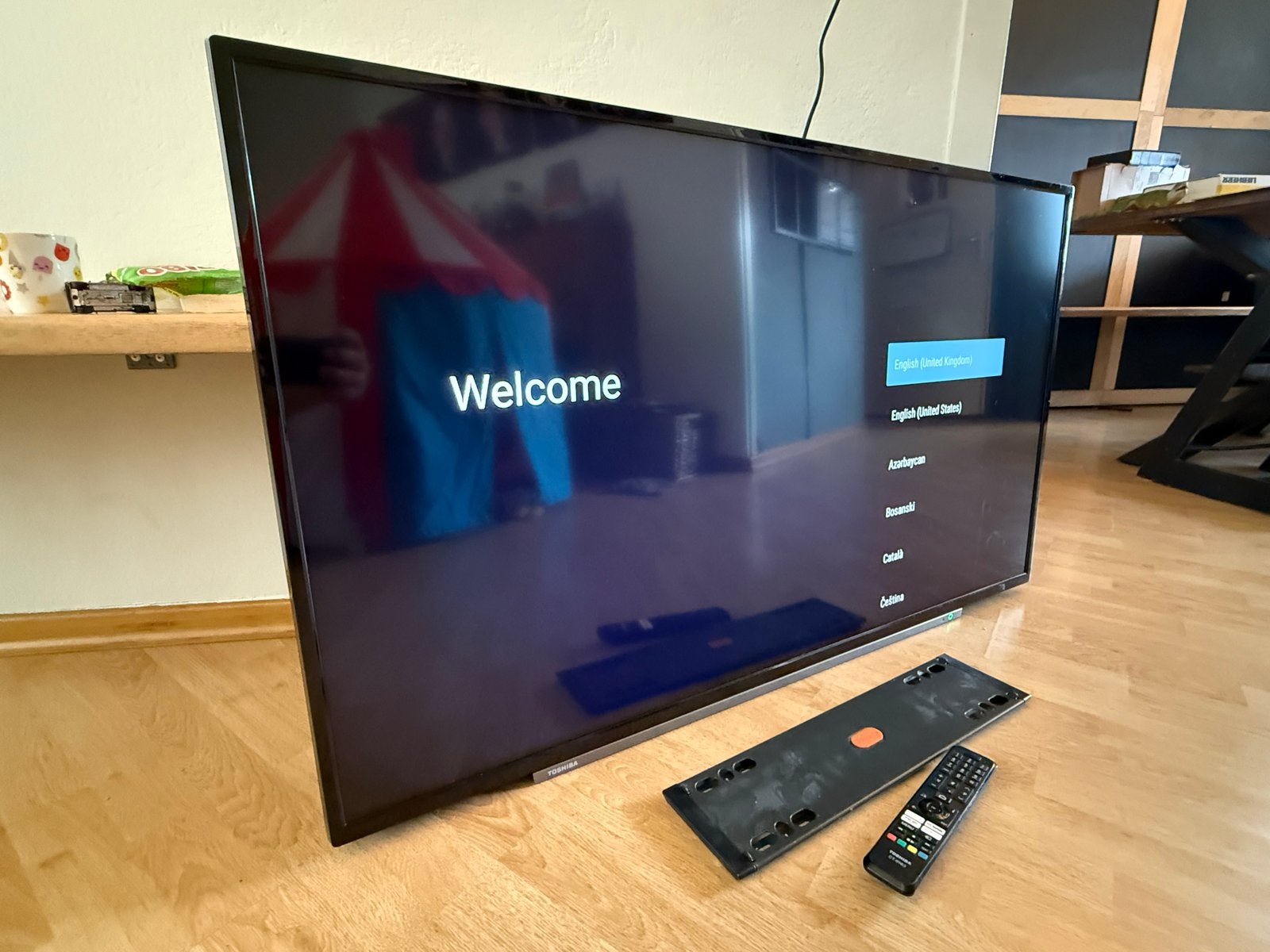Toshiba 50 inch TV met vaste muurbeugel, Ophalen, Gebruikt, 100 cm of meer, Toshiba