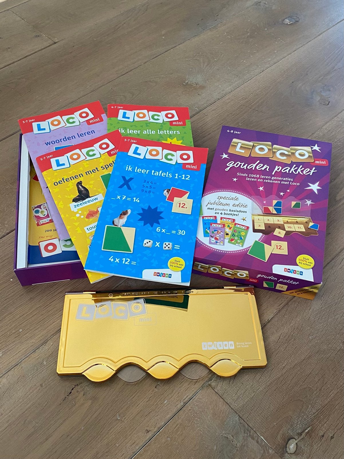 Loco mini speciale editie 4-8 jaar gouden doos + 4 boekjes, Ophalen of Verzenden, Zo goed als nieuw