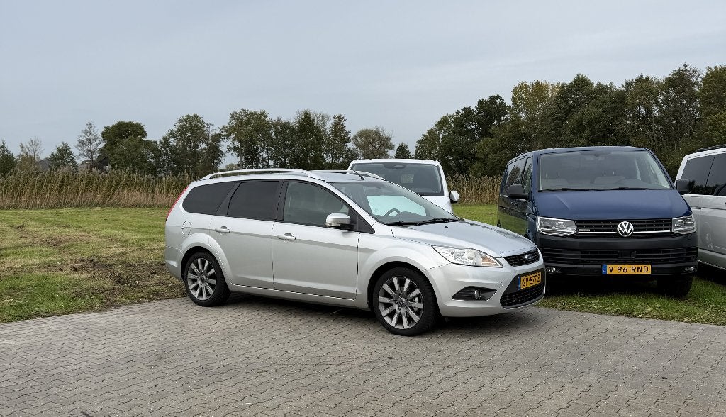 Ford Focus 1.6 16V Titanium Silver Magic Edition Airco Trek, 1596 cc, 4 cilinders, 635 kg, Leder en Stof