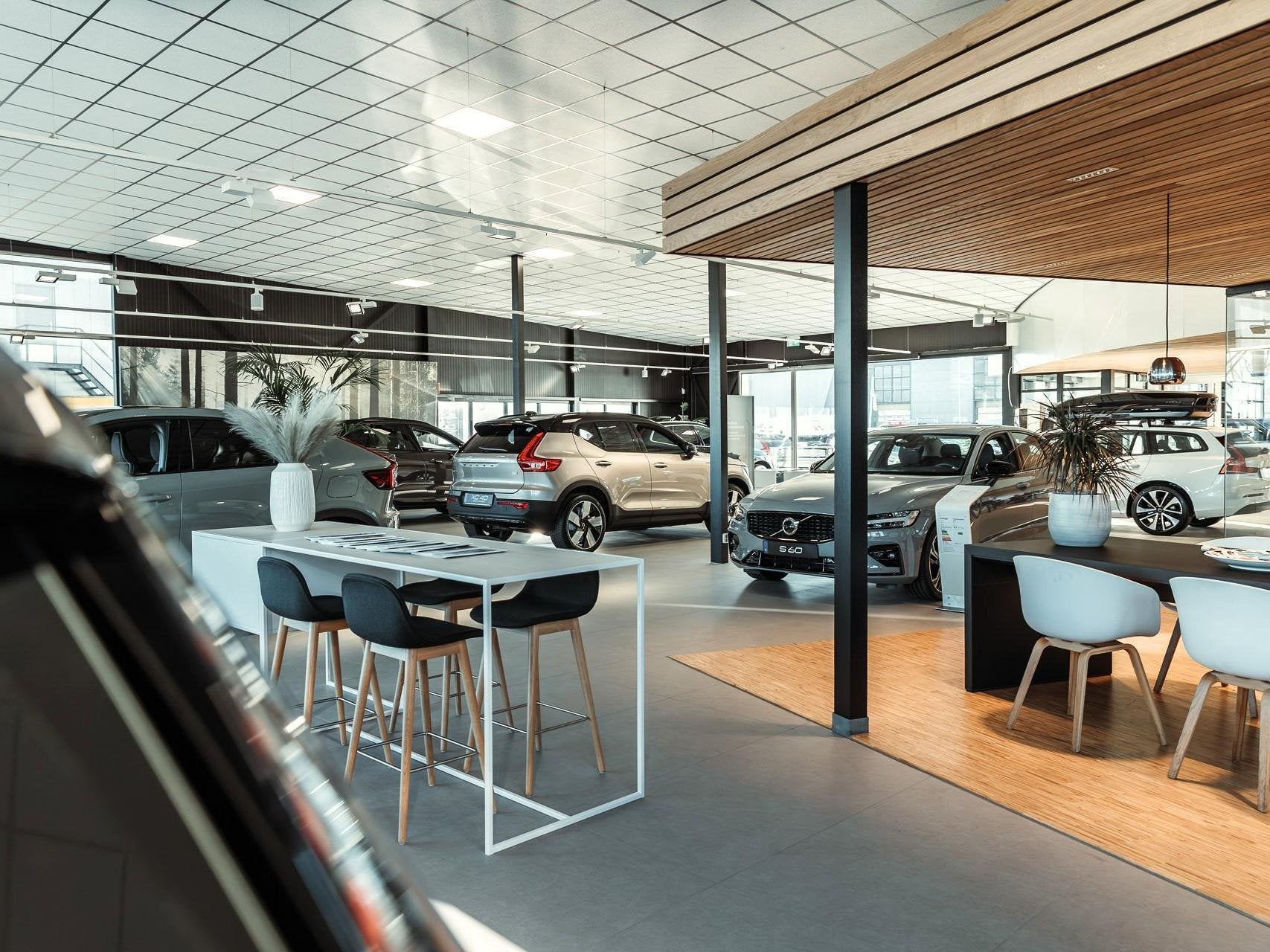 Volvo V60 2.0 T8 Plug-in hybrid AWD Plus Dark Automaat / Pan, Auto's, Automaat, Stof, Gebruikt, 4 cilinders