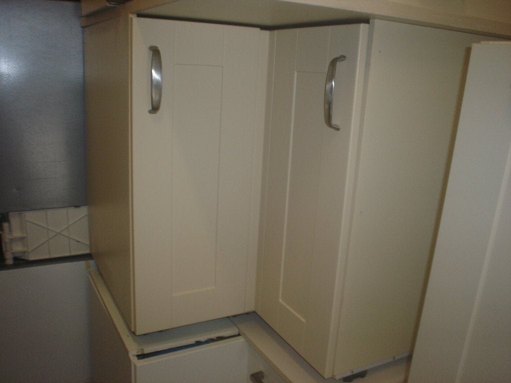 Keuken kasten kleur roomwit met hoek carosel set nu €40,00, Ophalen, Gebruikt, Overige kleuren, 200 cm of meer