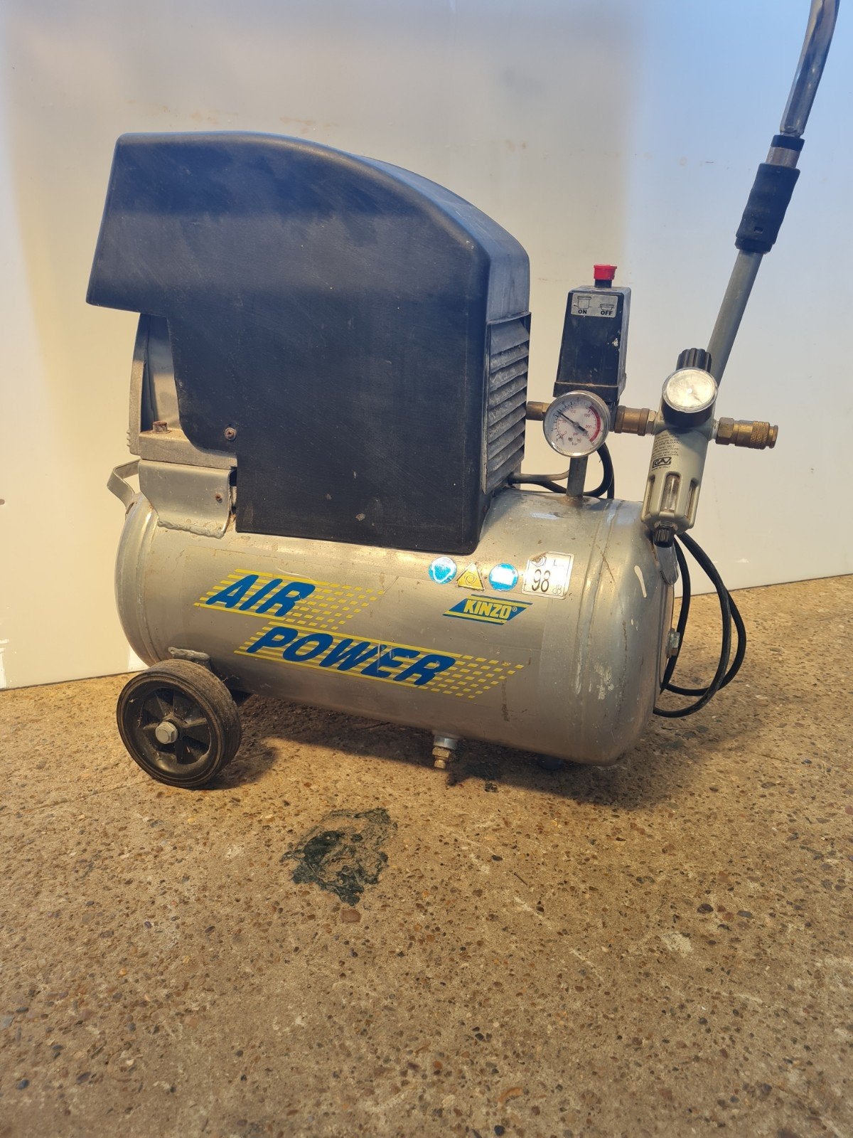 24.ltr compressor, Doe-het-zelf en Verbouw, Compressors, Minder dan 25 liter, Ophalen, Minder dan 200 liter/min