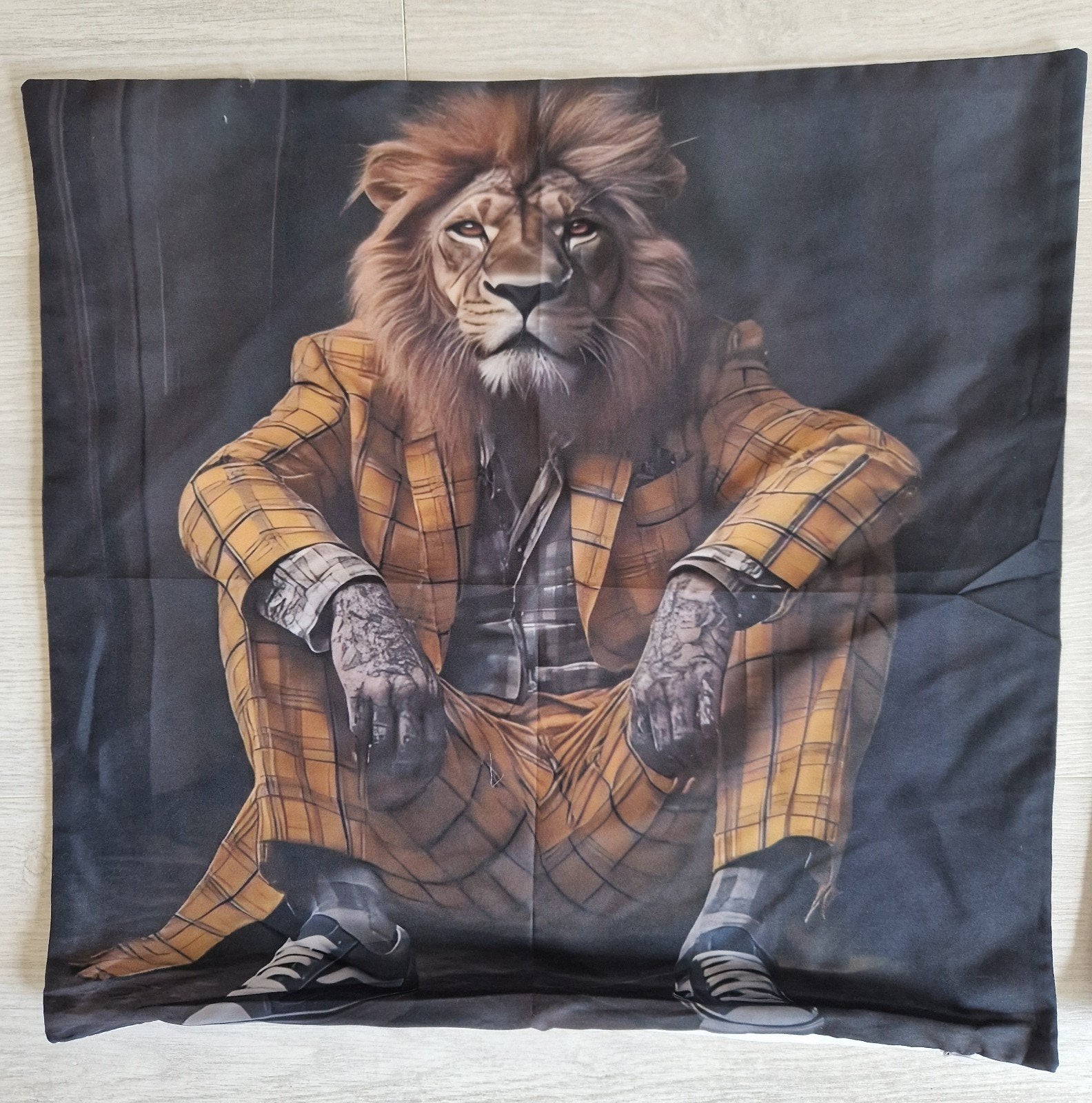 2 X Nieuwe kussenhoes " TIJGER in pak ", Huis en Inrichting, Met print, Meerkleurig, Nieuw, Ophalen of Verzenden