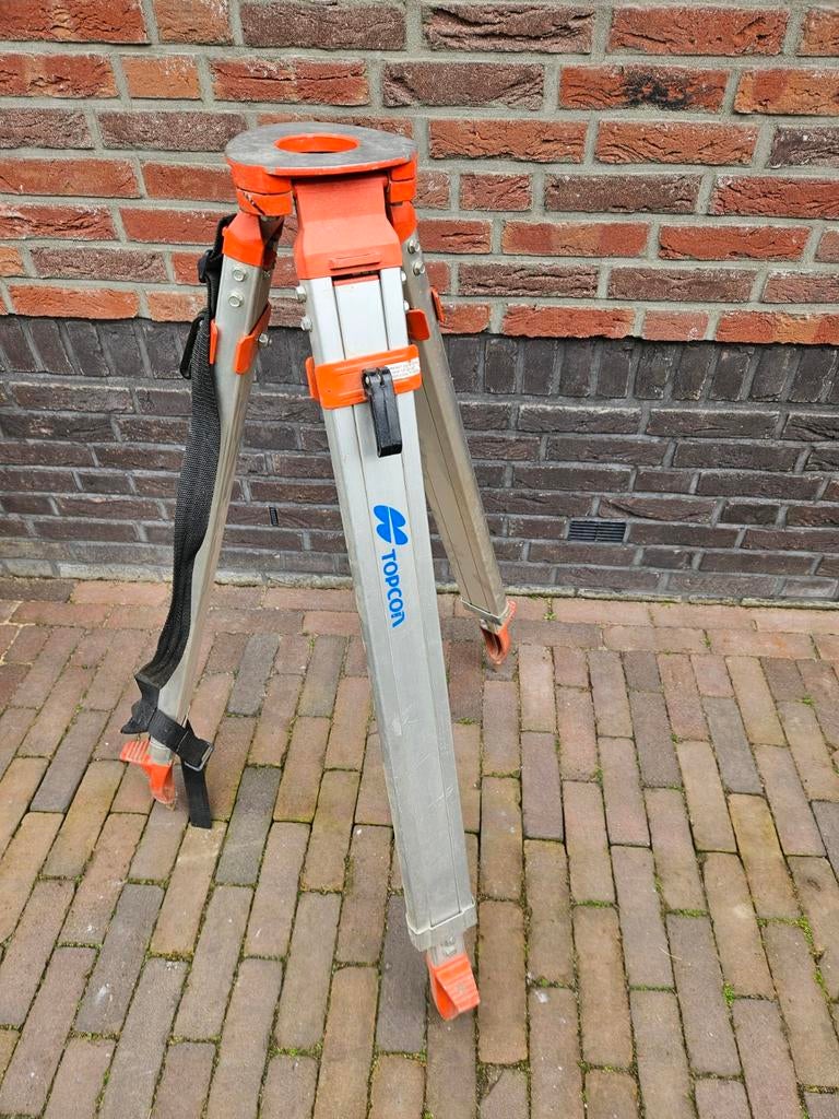 Topcon statief voor laser, Ophalen