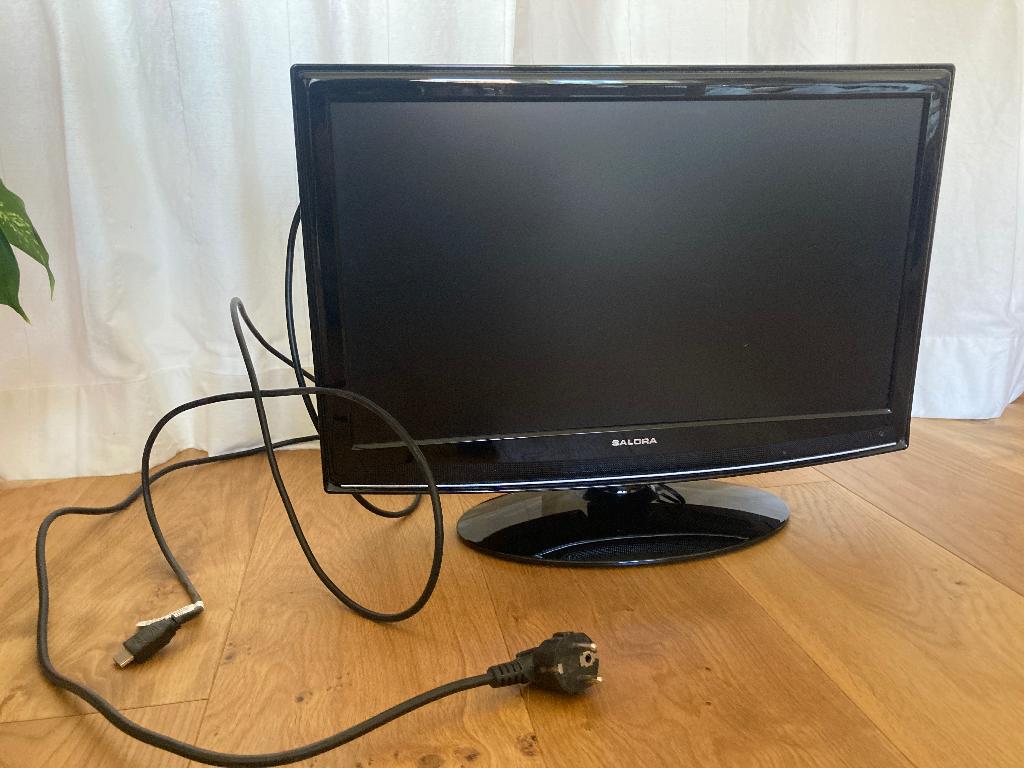Salora televisie 19 inch, Ophalen, Gebruikt
