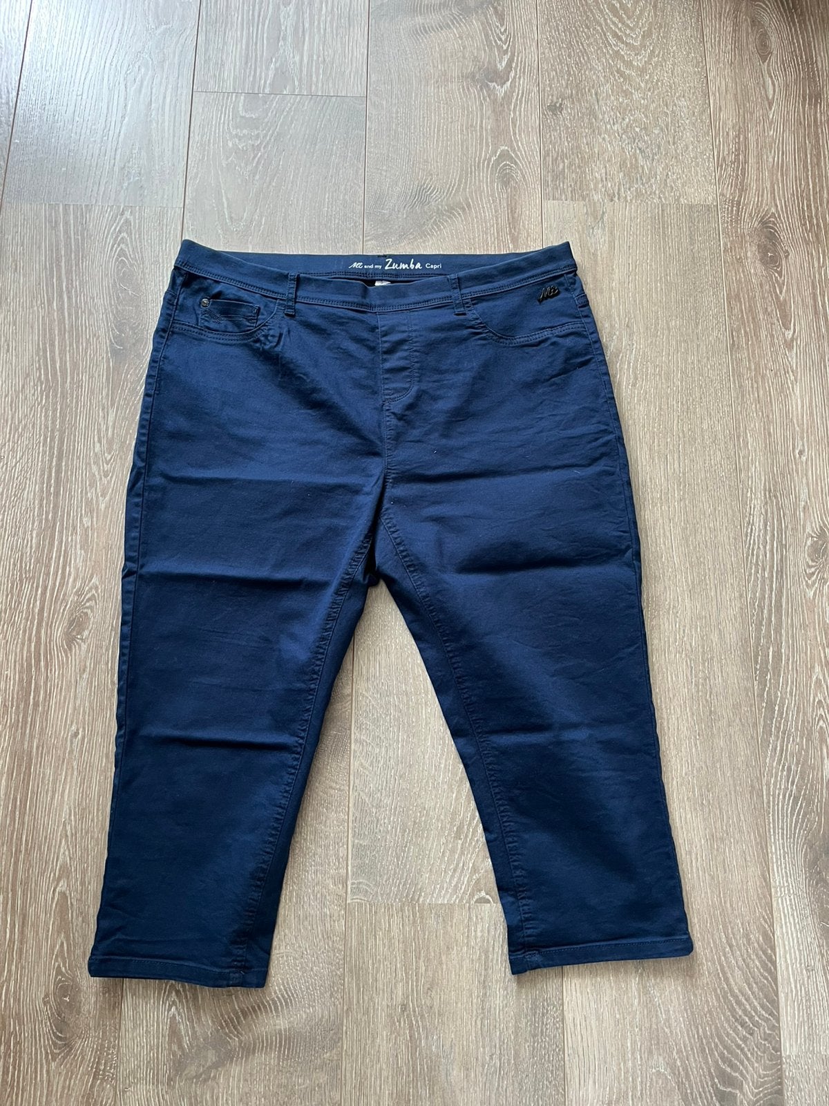 Miss Etam Capri broek, elastisch, taille 45 cm, Blauw, Maat 46/48 (XL) of groter, Ophalen of Verzenden, Driekwart