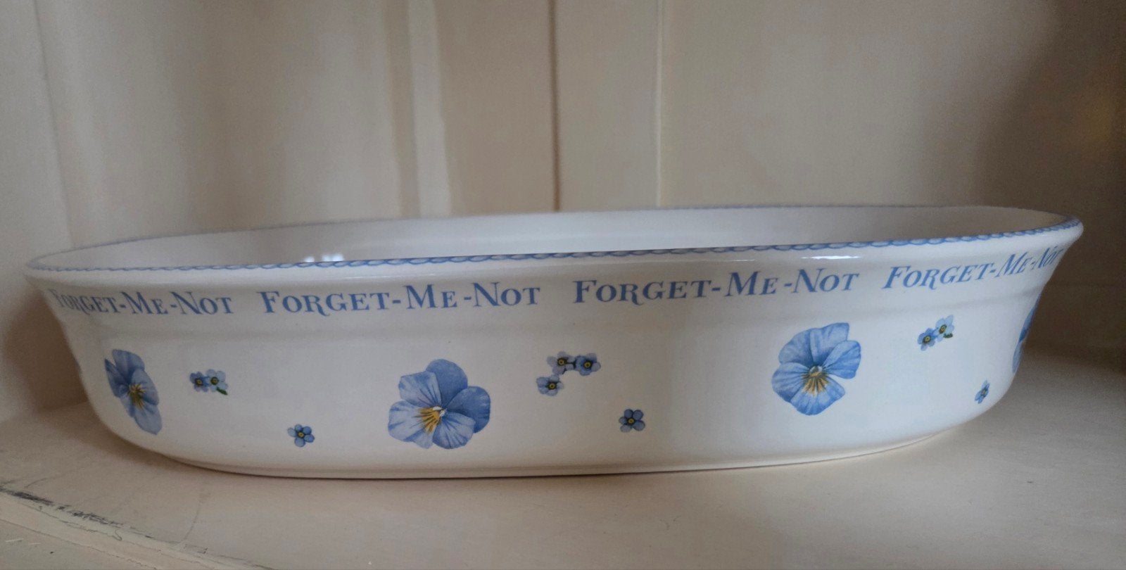 2 ovenschalen Forget me Not - Marjolein Bastin, Ophalen of Verzenden, Zo goed als nieuw, Ovaal, Schaal