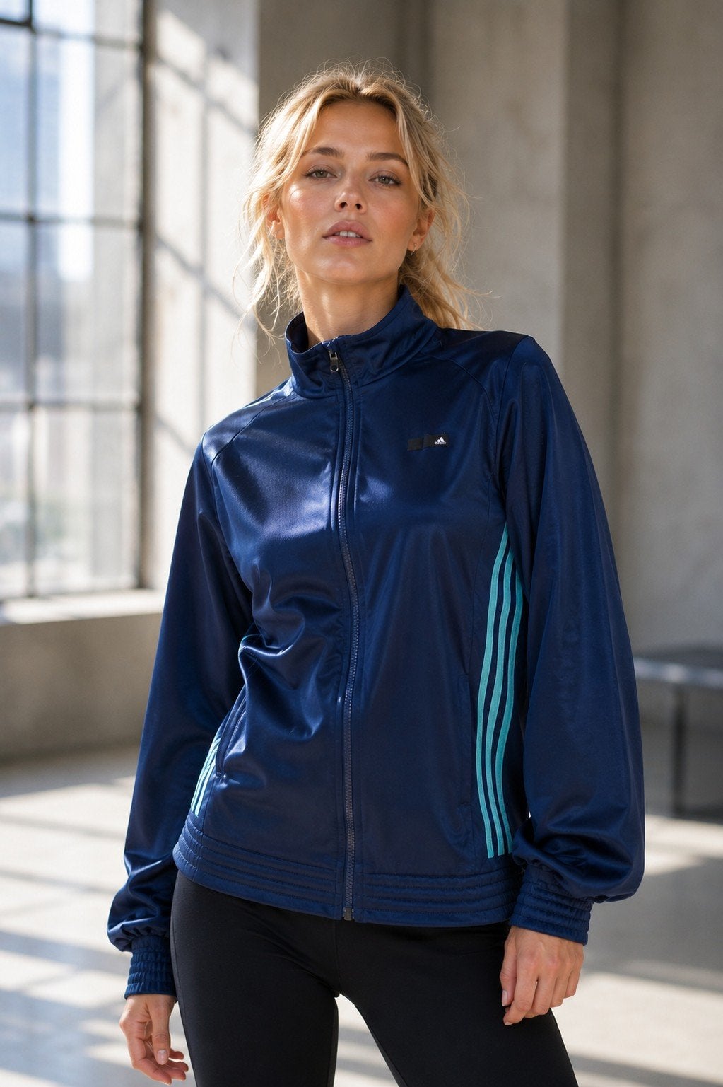 adidas vest dames, Blauw, Ophalen of Verzenden, Zo goed als nieuw, Maat 42/44 (L)