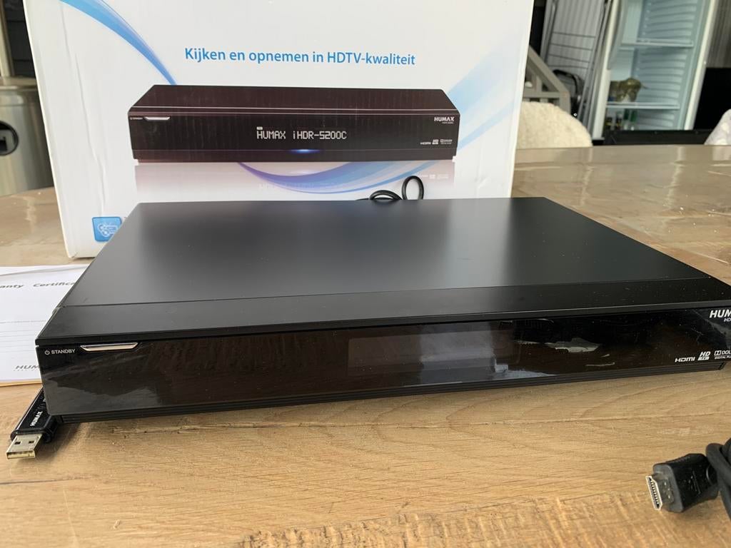 Humax 5200c 500GB HDD opnemen kijken tegelijk Ziggo, Info@quantis.nl, Decoder, Quantis, Ophalen of Verzenden