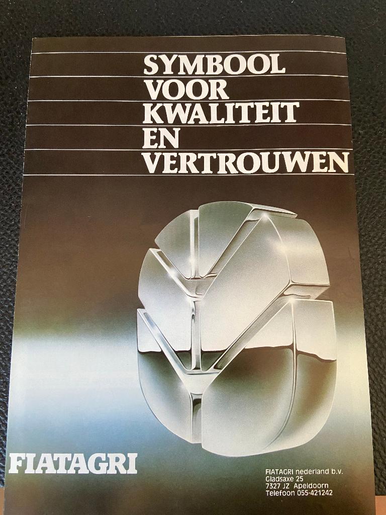 Tractorfolders, Ophalen of Verzenden, Zo goed als nieuw, Catalogus