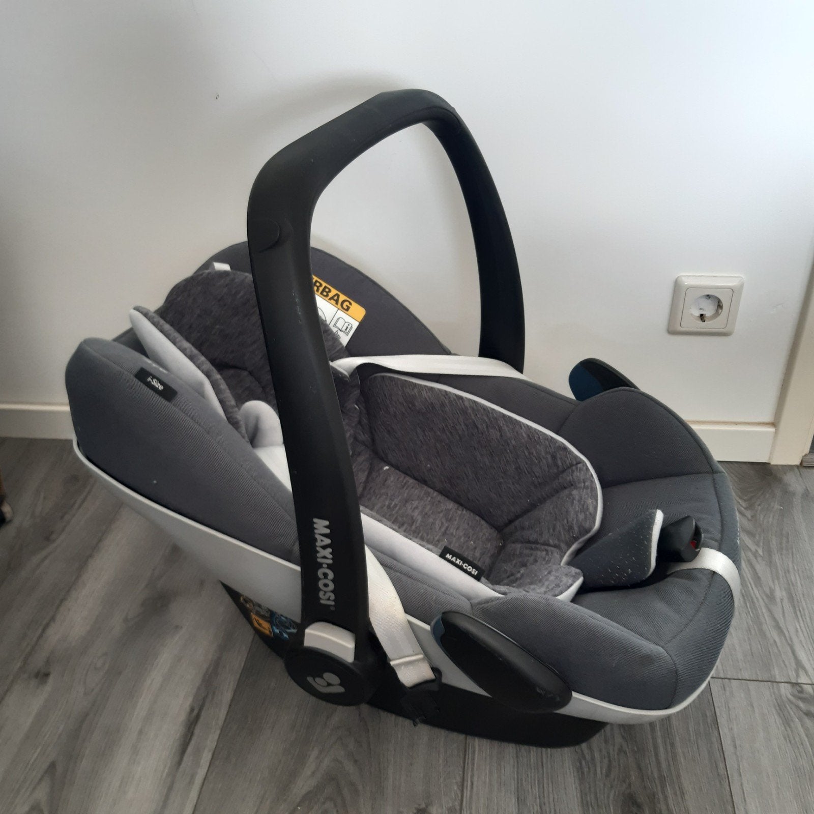 Maxi-Cosi autostoel - Zo goed als nieuw, Ophalen, Autogordel, Zijbescherming, Zo goed als nieuw
