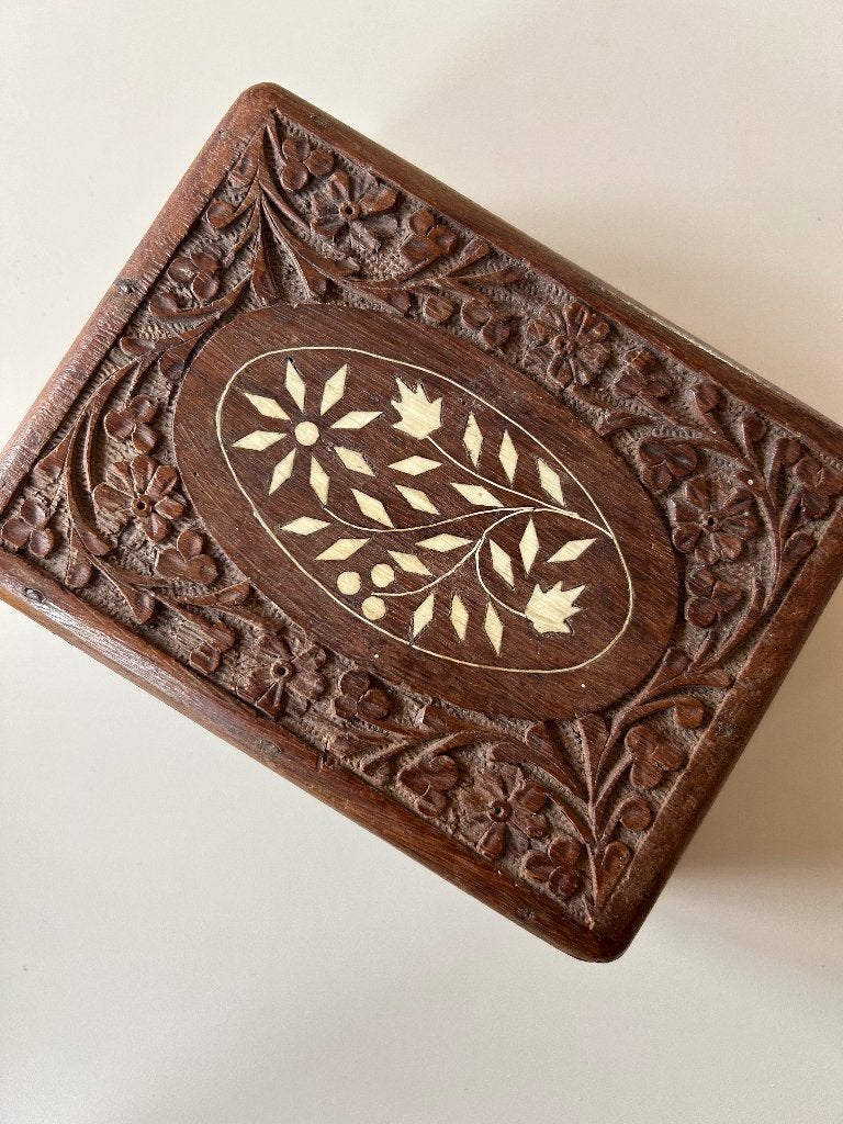 Houtsnijwerk Houten kistje, Ophalen of Verzenden
